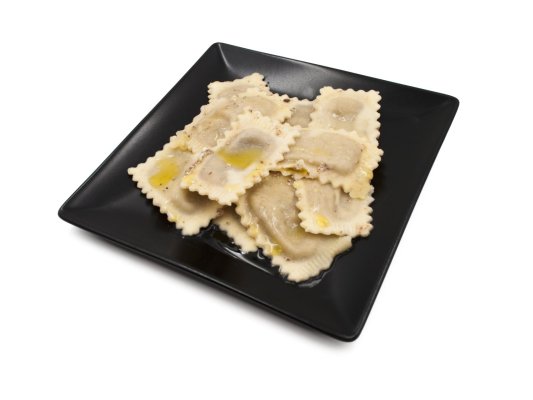 Pasta fresca rellena de morcilla y queso de cabra